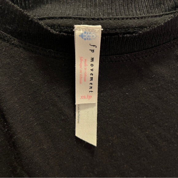 Free People Top Bundle - Picture 4 of 13